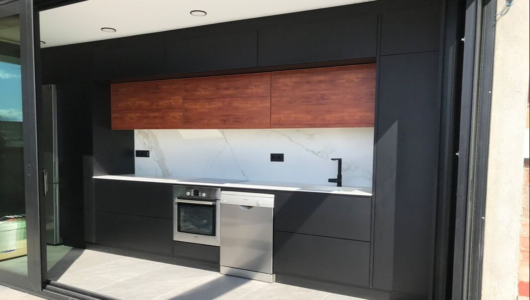 Go Handleless In Your New Kitchen, How To Make Handleless Kitchen Doors
